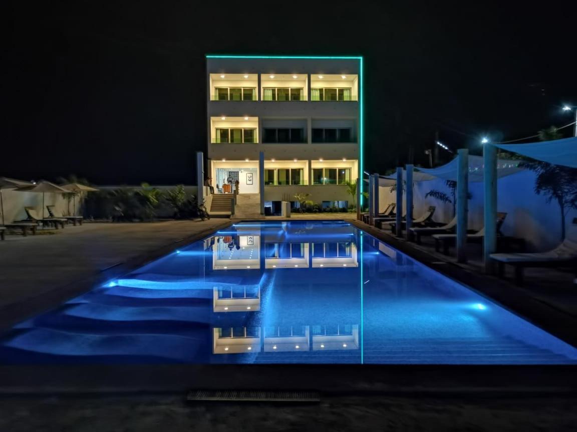 Hotel Malaki Los Ayala Exteriér fotografie